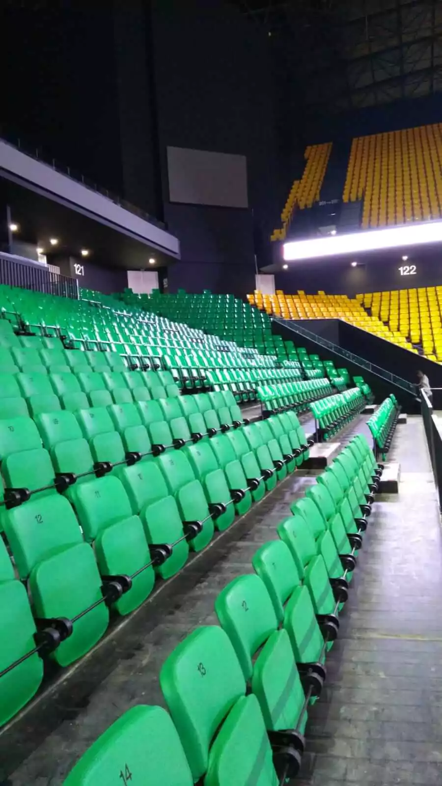 Tribün Koltukları Hakkında